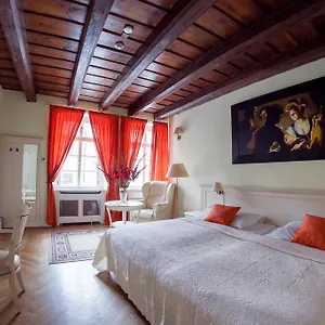 4* Szálloda Tyn Yard