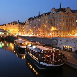 Tekne Boat Matylda, Prag